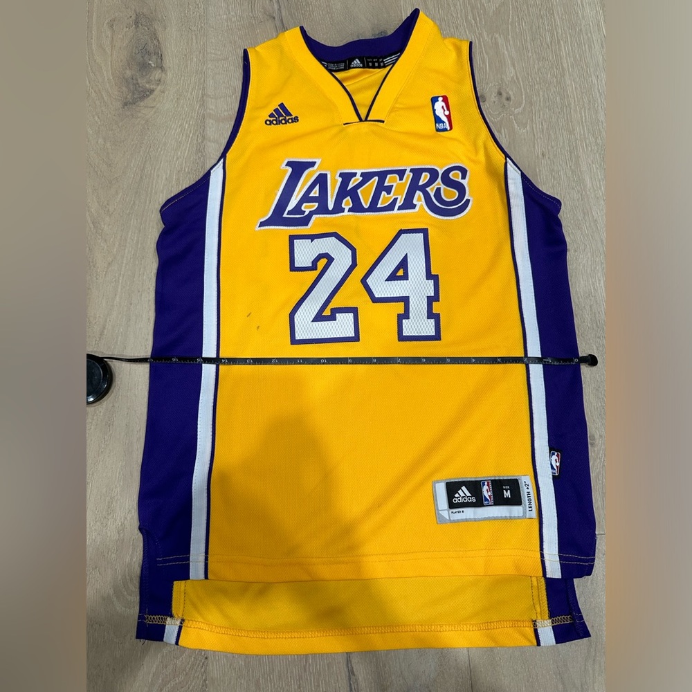 Lakers women size s/m kobi 24 original